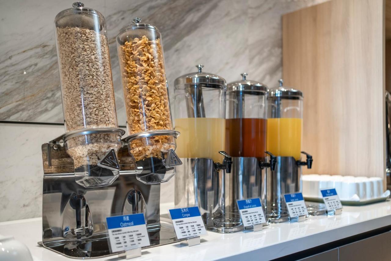 Holiday Inn Express Nanchang Riverside By Ihg Exteriör bild