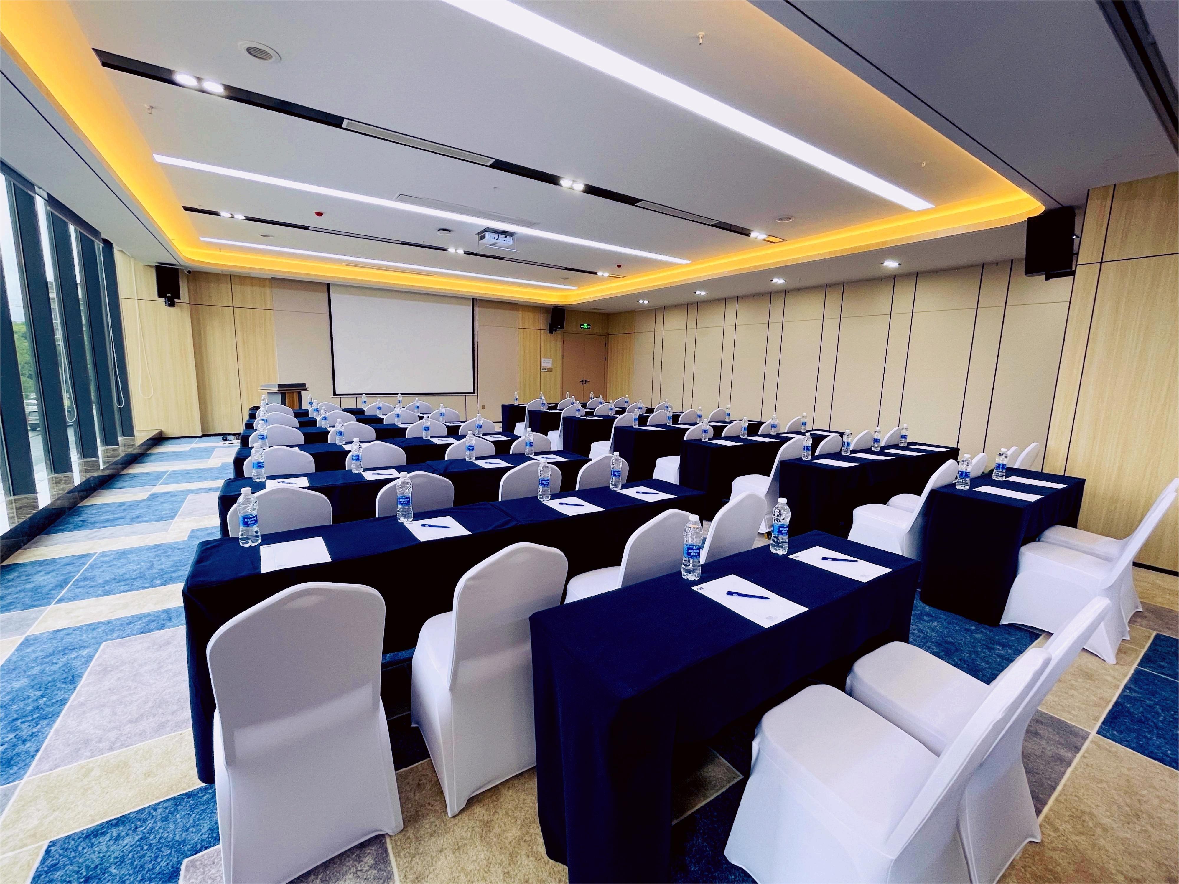 Holiday Inn Express Nanchang Riverside By Ihg Exteriör bild