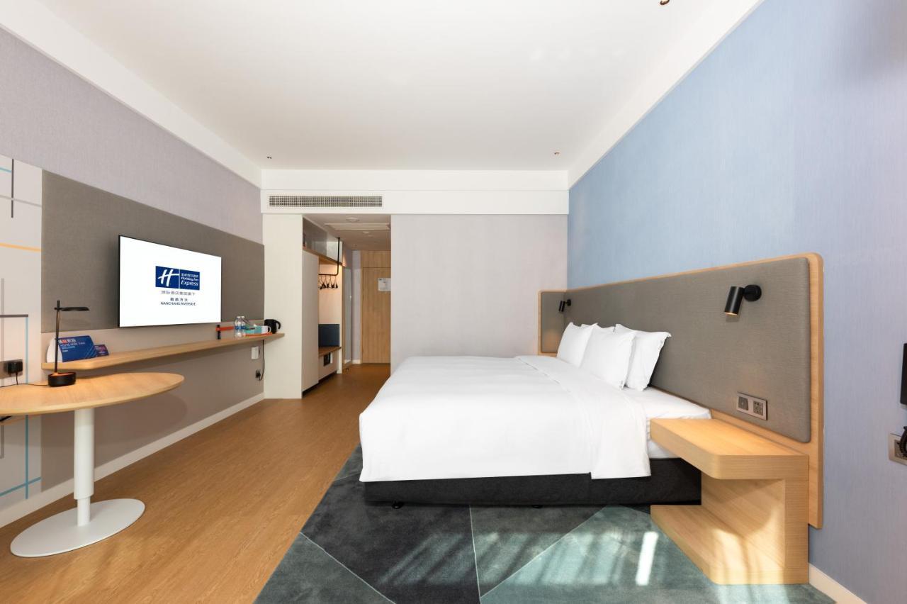 Holiday Inn Express Nanchang Riverside By Ihg Exteriör bild